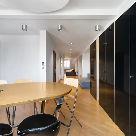 Close-golden - Huge - 13 People - 150m2 - Stare Apartment *